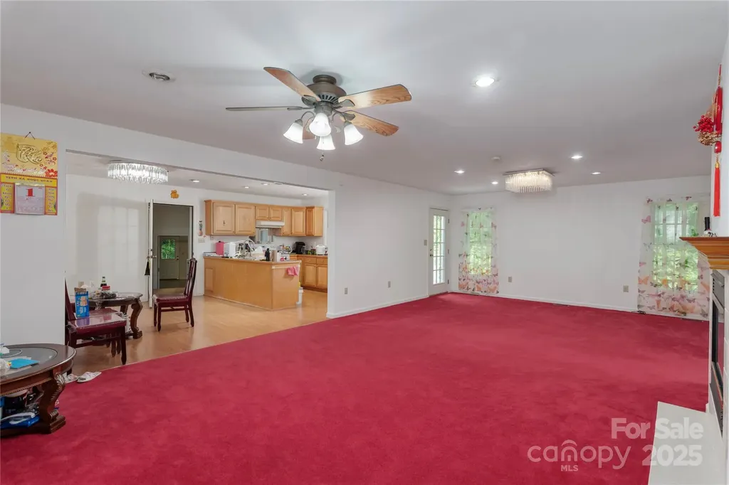 98 Choga Ridge Whittier NC 28789