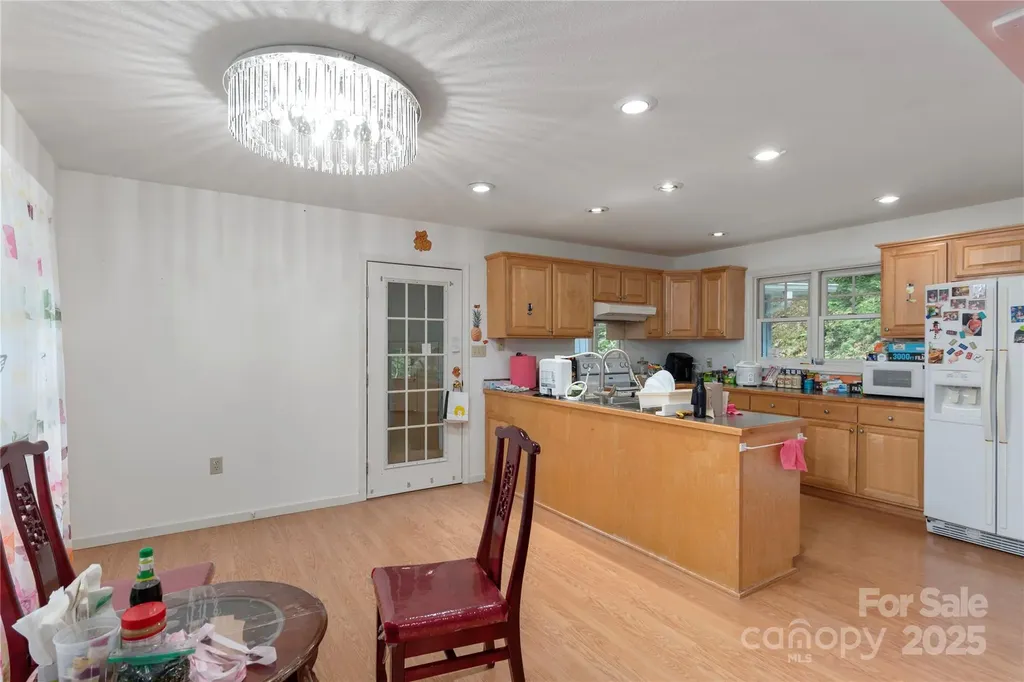 98 Choga Ridge Whittier NC 28789