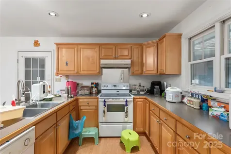 98 Choga Ridge Whittier NC 28789