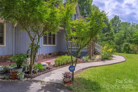 98 Choga Ridge Whittier NC 28789
