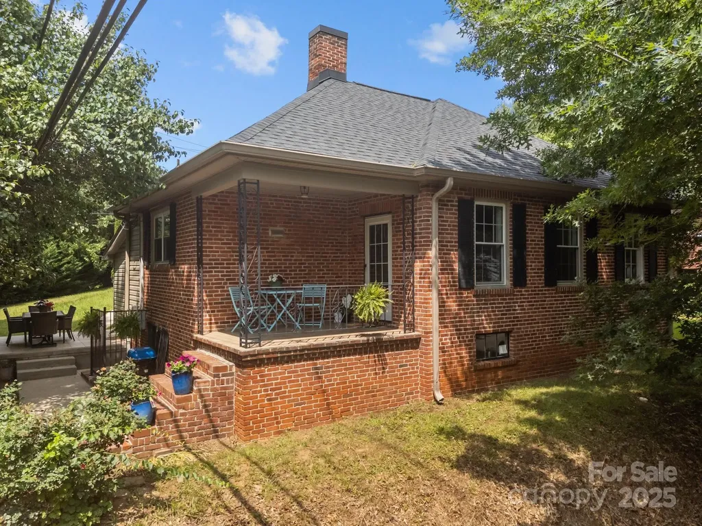 2 Enka Orchard Street Candler NC 28715