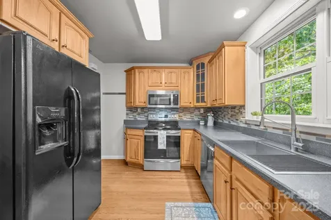 2 Enka Orchard Street Candler NC 28715
