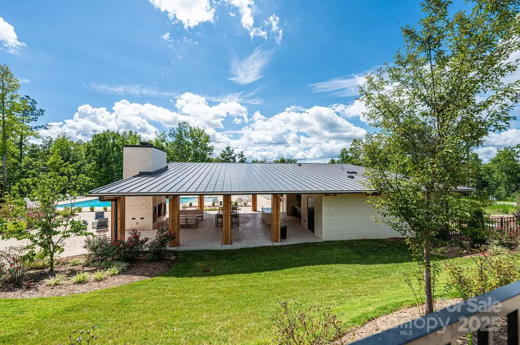 3085 Jumping Run Connelly Springs NC 28612
