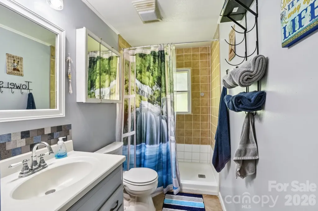 19 Lockman Road Maggie Valley NC 28751
