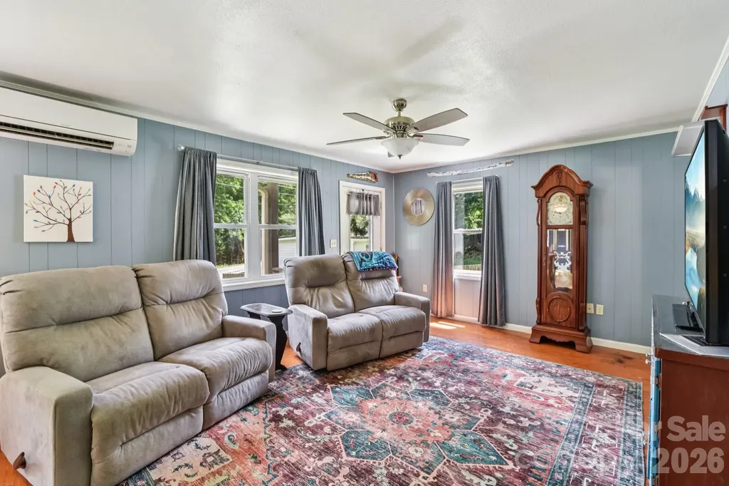 19 Lockman Road Maggie Valley NC 28751