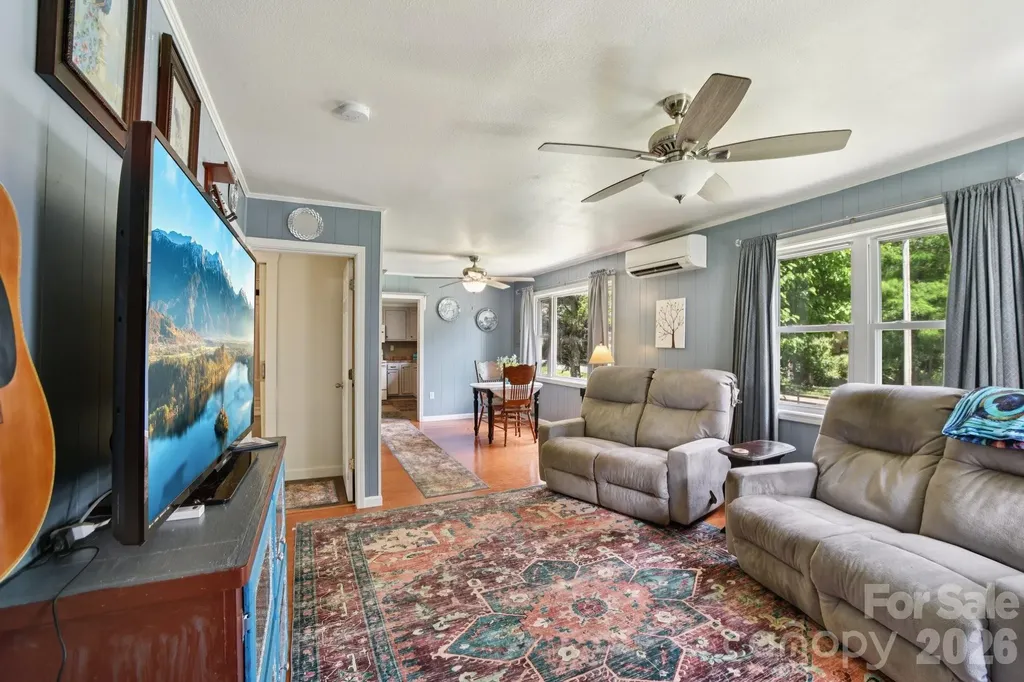 19 Lockman Road Maggie Valley NC 28751