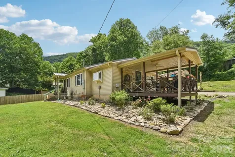 19 Lockman Road Maggie Valley NC 28751