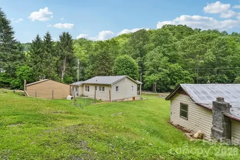 19 Lockman Road Maggie Valley NC 28751