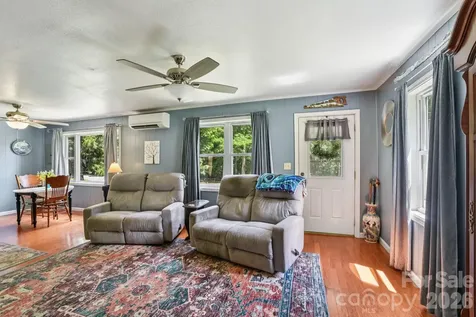 19 Lockman Road Maggie Valley NC 28751