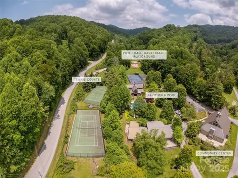 000 Tearshirt Lane Mars Hill NC 28754