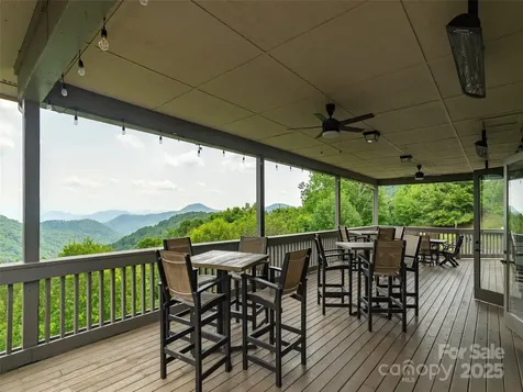 000 Tearshirt Lane Mars Hill NC 28754