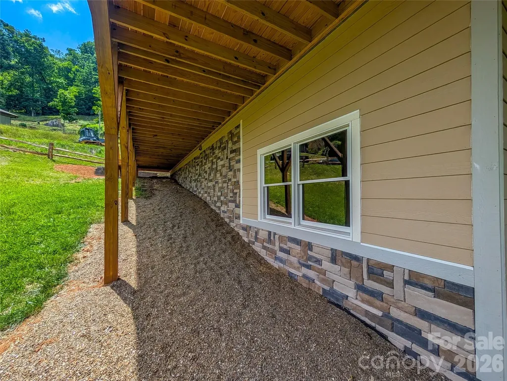 338 Majestic Mountain Drive Burnsville NC 28714