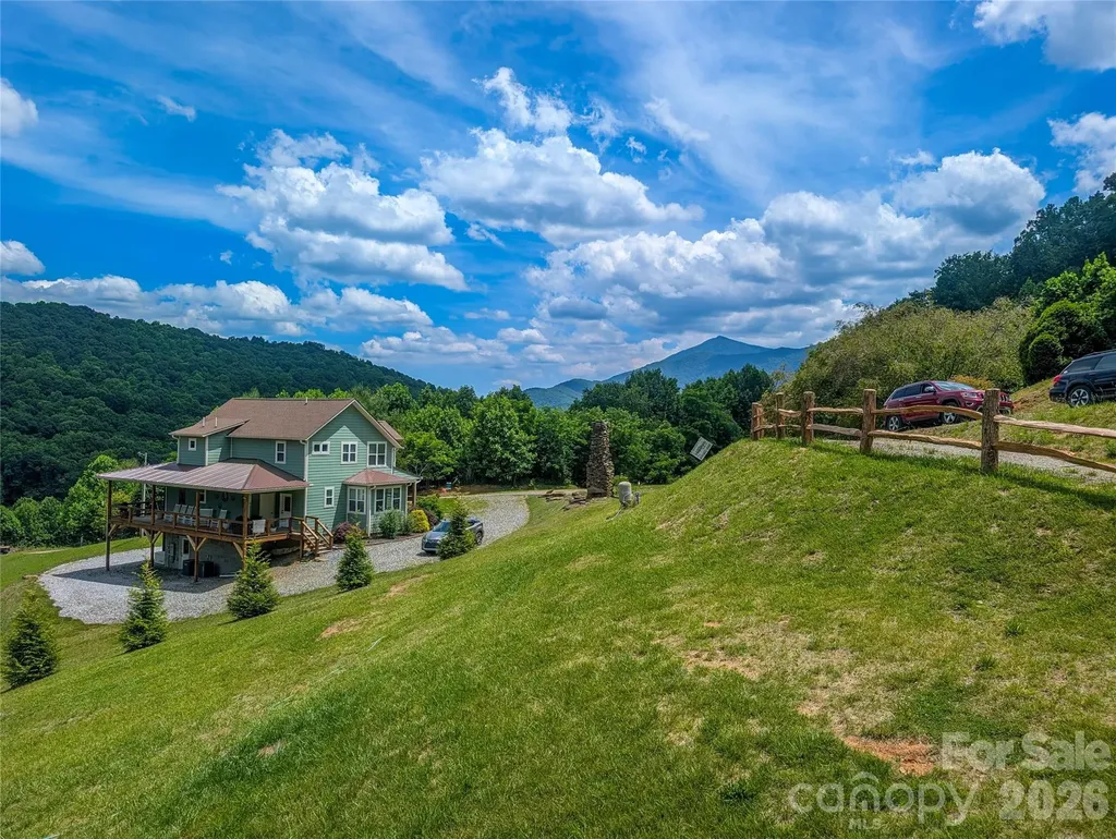 338 Majestic Mountain Drive Burnsville NC 28714