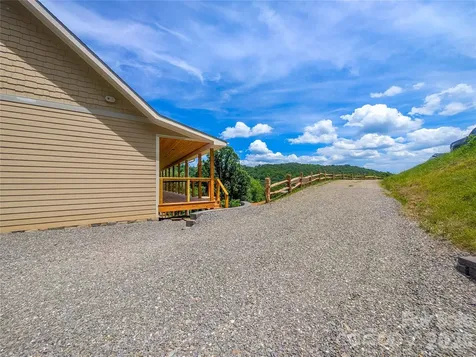 338 Majestic Mountain Drive Burnsville NC 28714