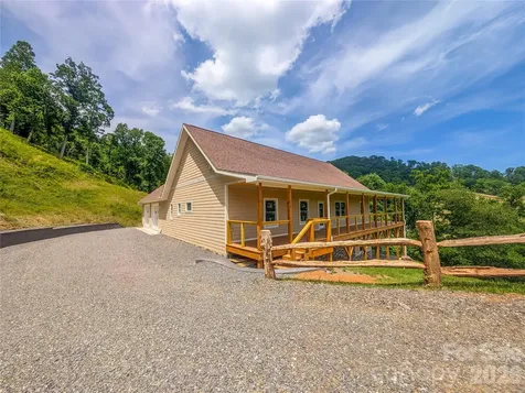 338 Majestic Mountain Drive Burnsville NC 28714
