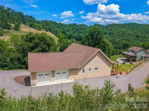 338 Majestic Mountain Drive Burnsville NC 28714