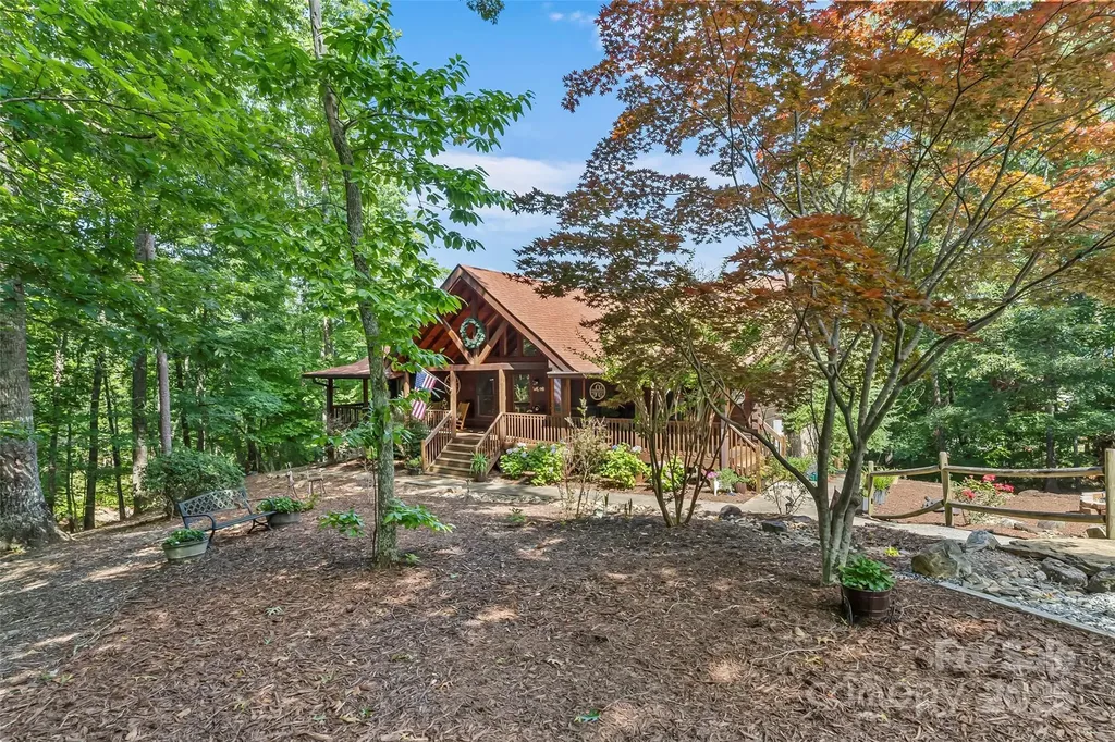 279 Outback Trail Nebo NC 28761
