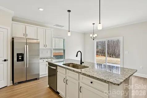 109 Rills Crossing Way Troutman NC 28166