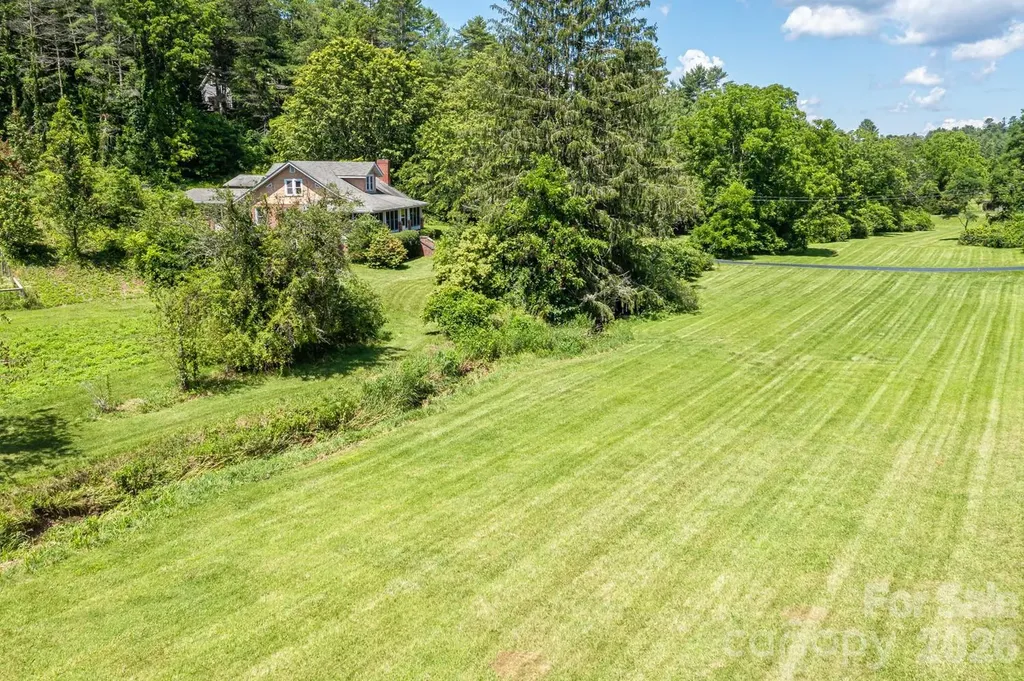 160 Mclean Road Weaverville NC 28787