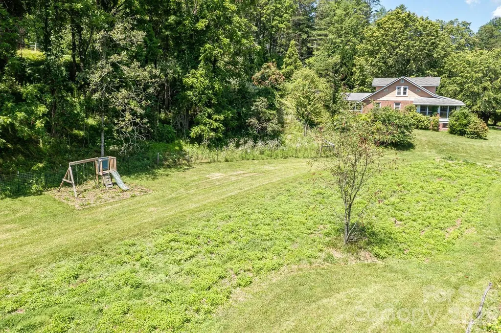 160 Mclean Road Weaverville NC 28787