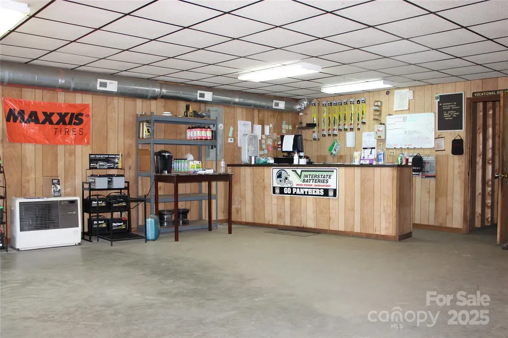 23 Lana Lane Burnsville NC 28714