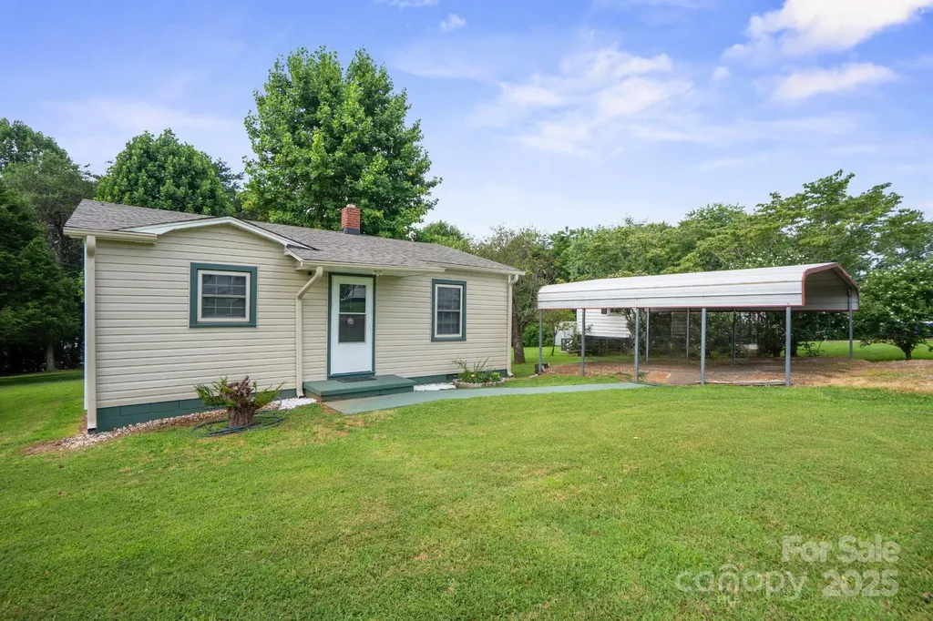 2321 Cline Street Statesville NC 28677