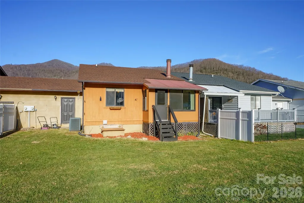 94 Market Street Maggie Valley NC 28751