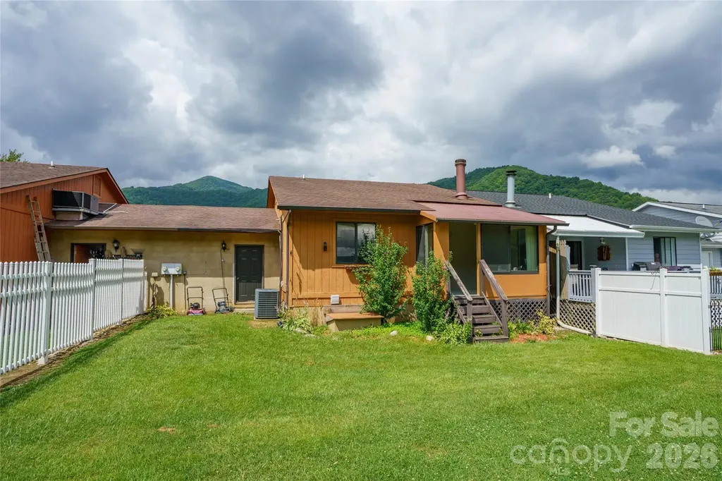 94 Market Street Maggie Valley NC 28751