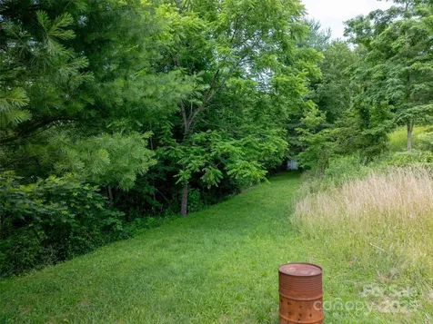 40 Sedgefield Place Clyde NC 28721