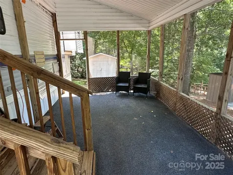 111 Deerfield Drive New London NC 28127