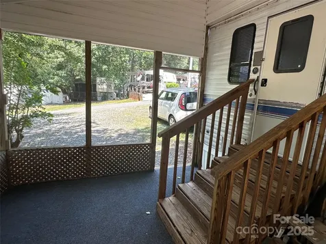 111 Deerfield Drive New London NC 28127