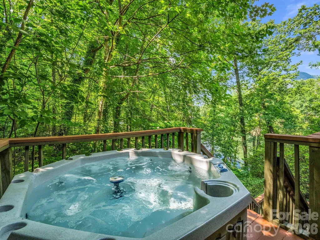 126 Sleeping Bear Lane Lake Lure NC 28746