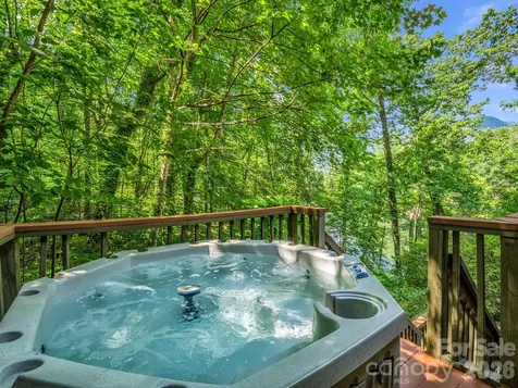 126 Sleeping Bear Lane Lake Lure NC 28746