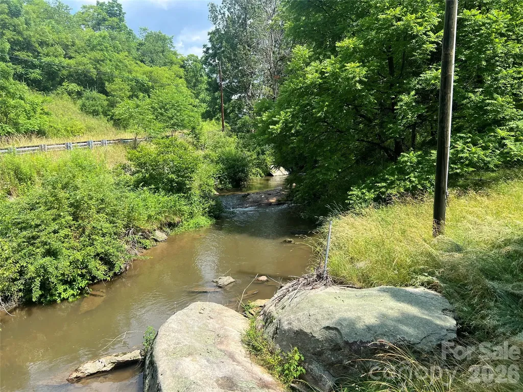 18103 Nc Hwy 194 Highway Lansing NC 28643