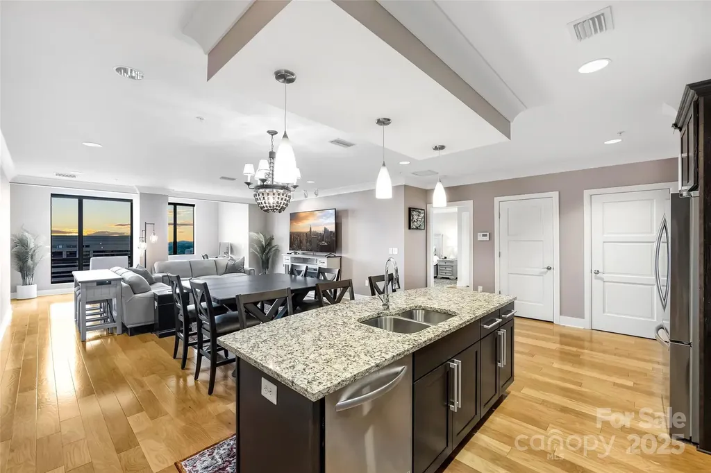 222 S Caldwell Street Charlotte NC 28202