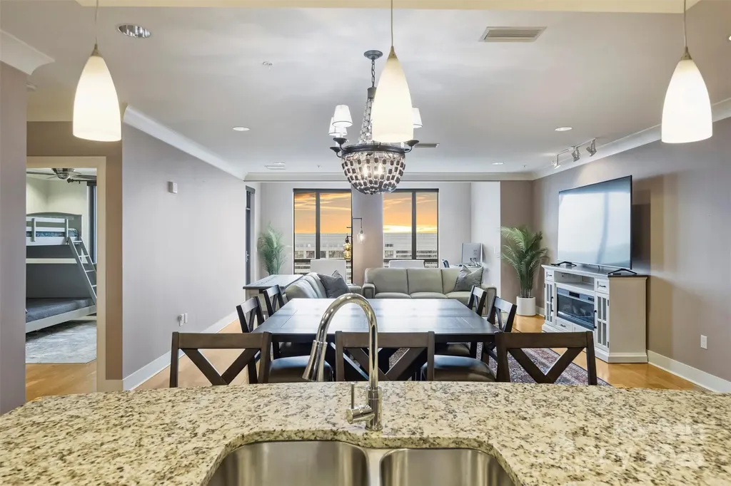 222 S Caldwell Street Charlotte NC 28202