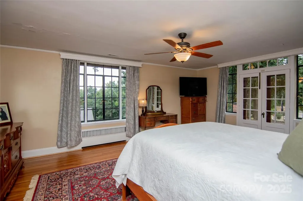 1220 N Piedmont Avenue Kings Mountain NC 28086