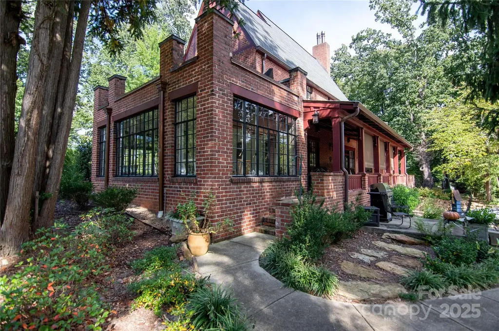 1220 N Piedmont Avenue Kings Mountain NC 28086
