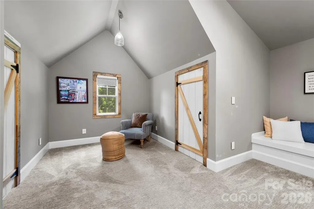 195 Jordan Street Hendersonville NC 28739
