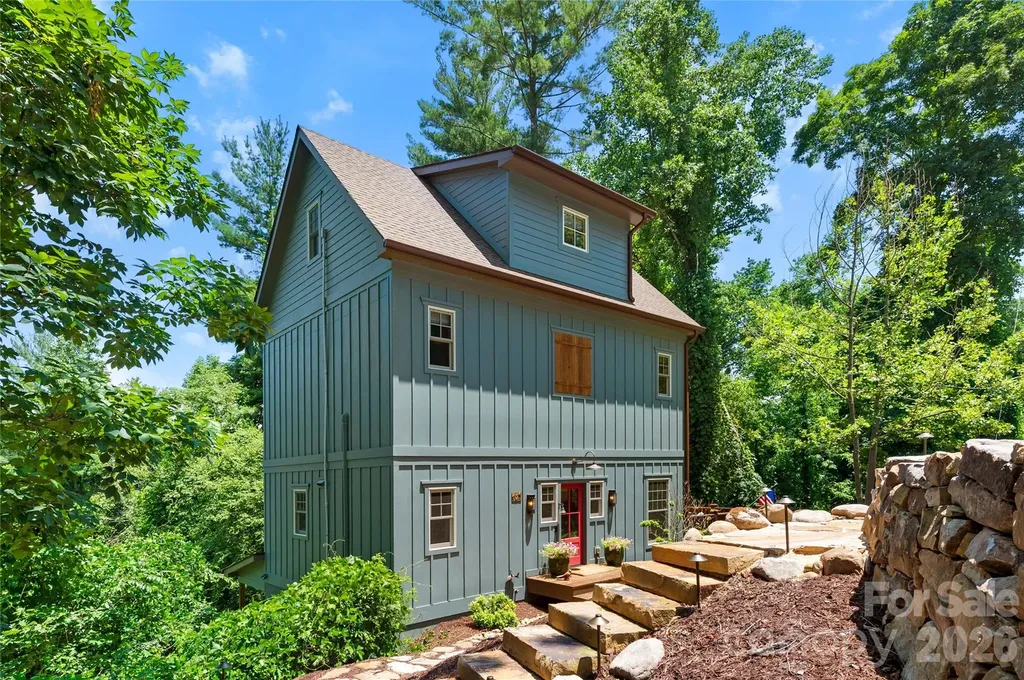 195 Jordan Street Hendersonville NC 28739