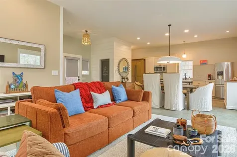 195 Jordan Street Hendersonville NC 28739