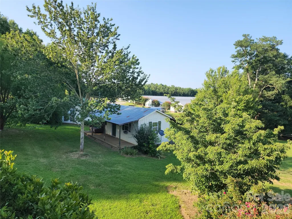 7160 Old Us Highway 421 Staley NC 27355