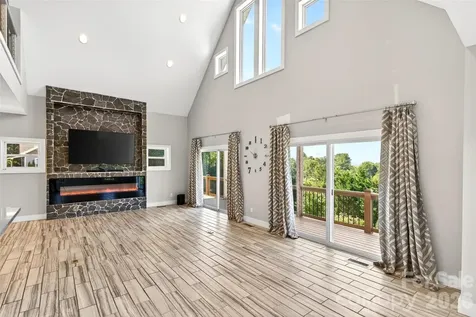 4 Stars Forever Drive Black Mountain NC 28711