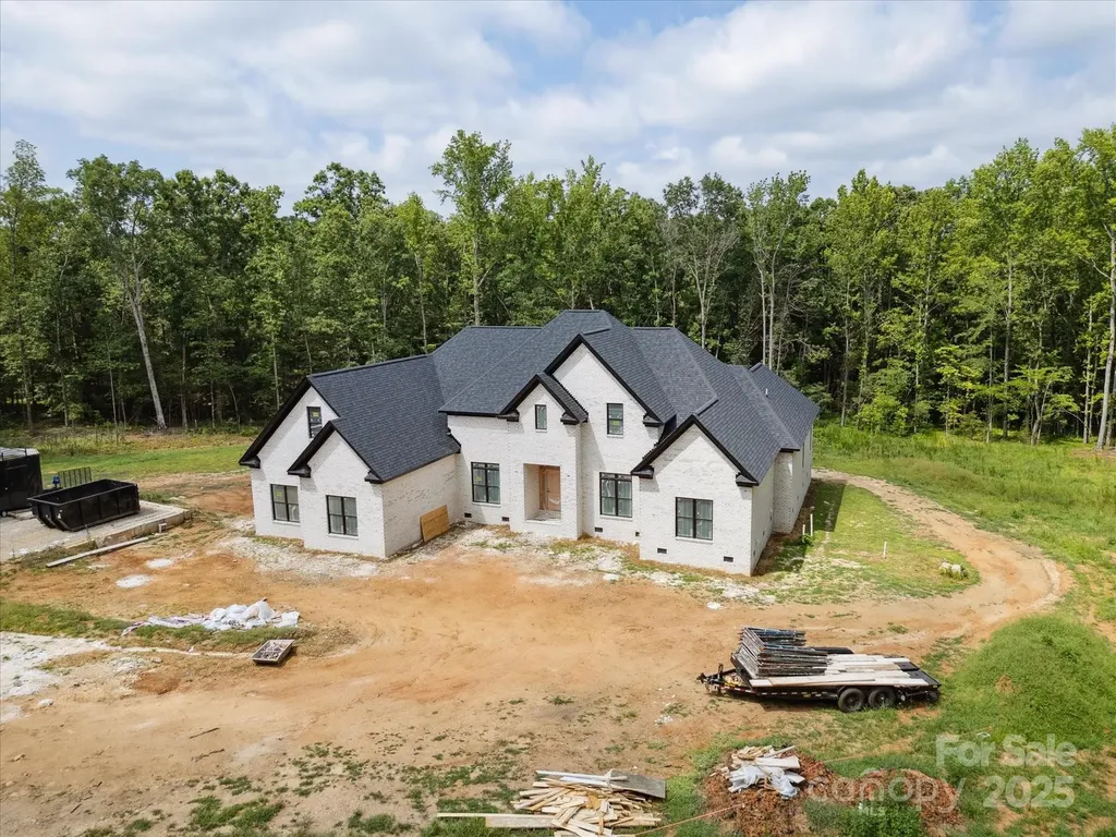 8018 Fairmont Drive Waxhaw NC 28173