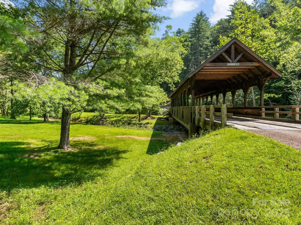 9999 Stone Valley Way Hendersonville NC 28792
