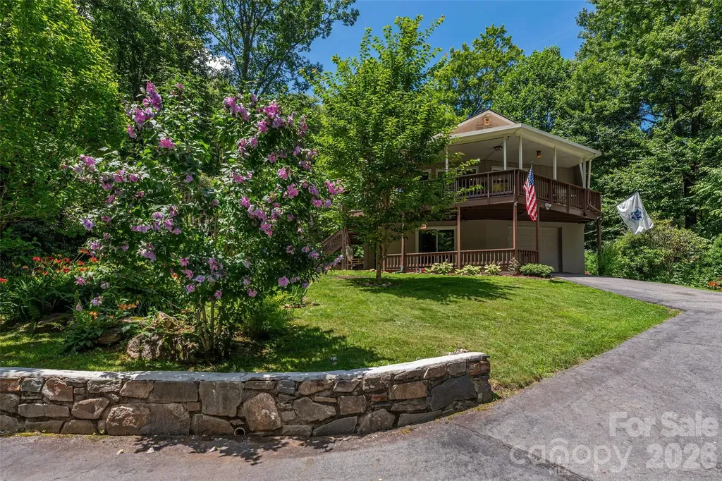 477 Locust Drive Maggie Valley NC 28751