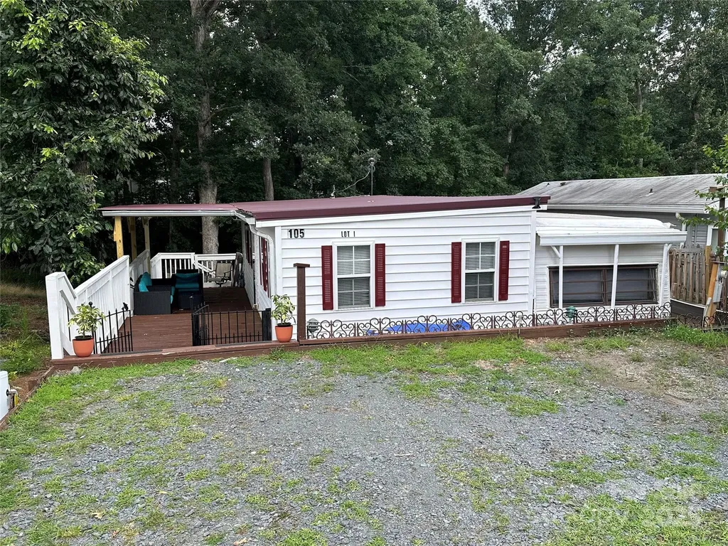 105 Marina Lane New London NC 28127