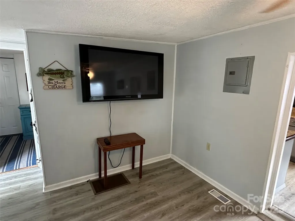 105 Marina Lane New London NC 28127