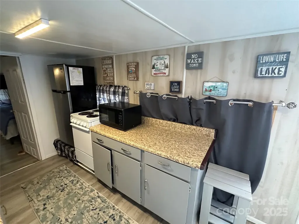 105 Marina Lane New London NC 28127