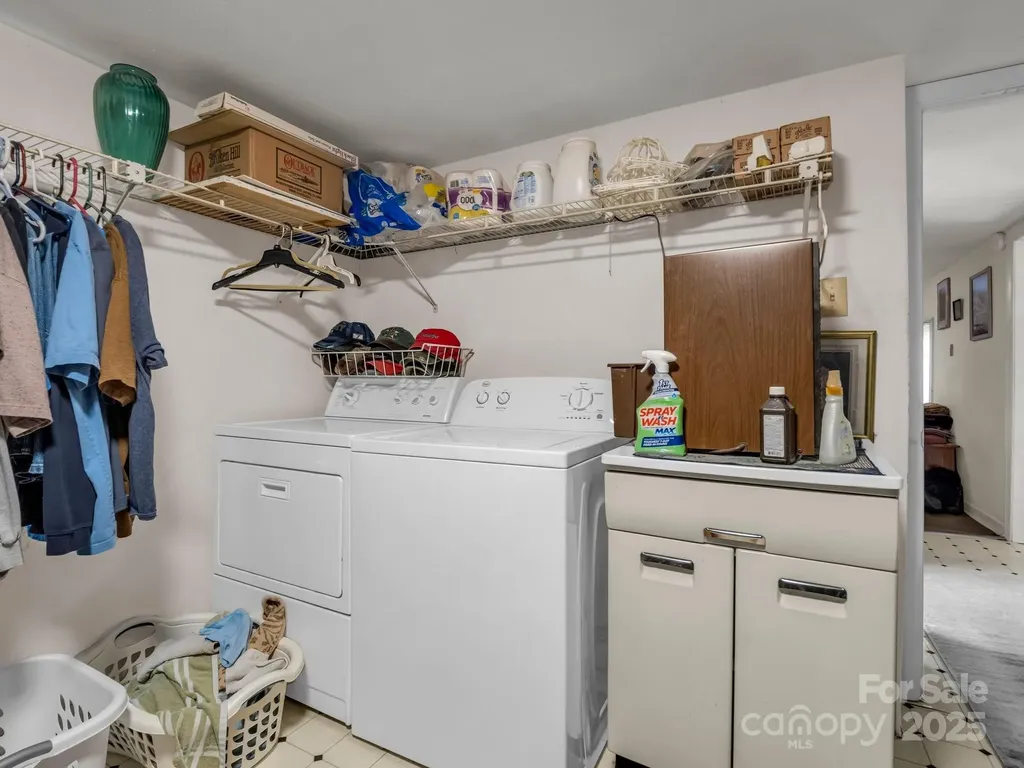 55 Settlers Trail Mars Hill NC 28754